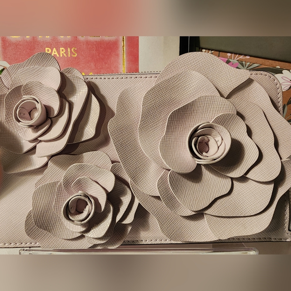 Kate Spade Pink Floral Clutch NWT - Picture 3 of 7